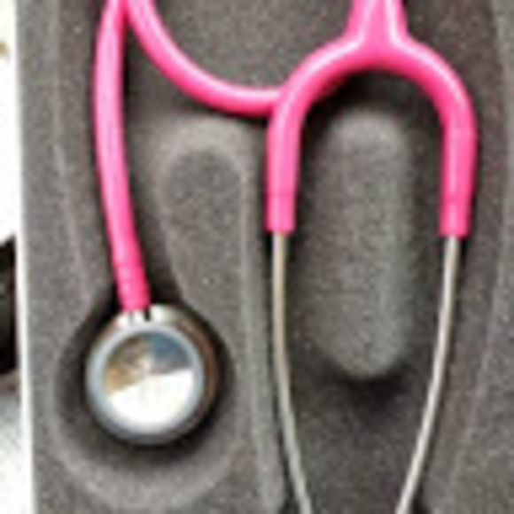 Meet your Posher, Danielle - Picture 1 of 1